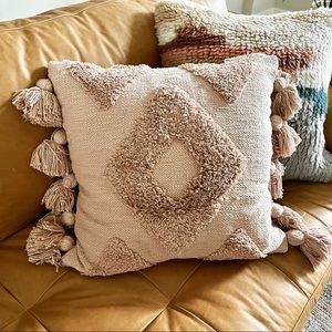Set of 2 - Pillow Cushion Covers with Tassels